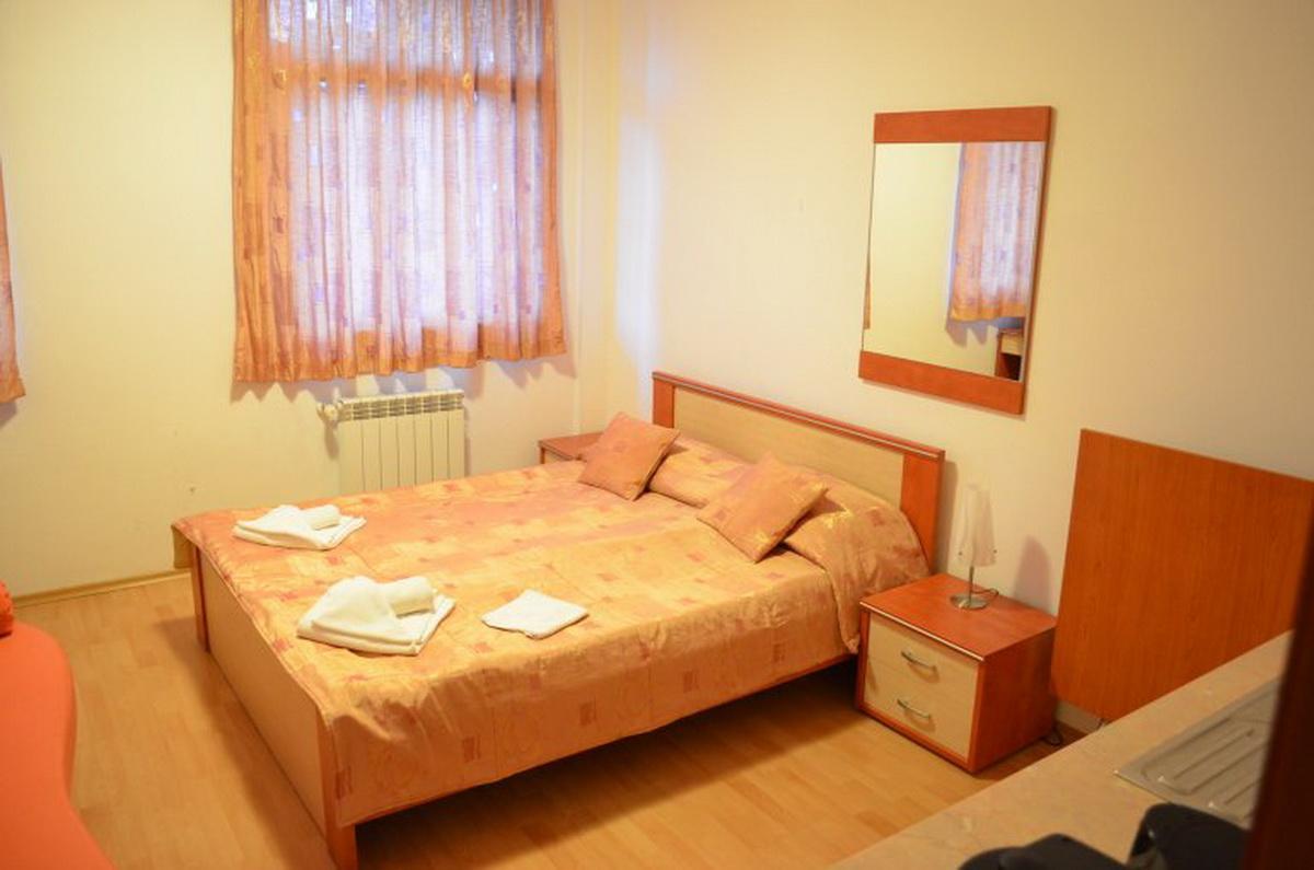 بوروفتس Persey Flora Apartments المظهر الخارجي الصورة