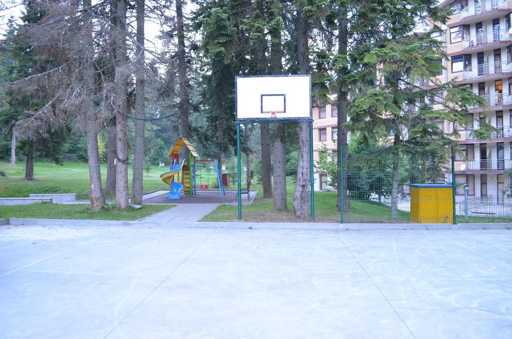 بوروفتس Persey Flora Apartments المظهر الخارجي الصورة