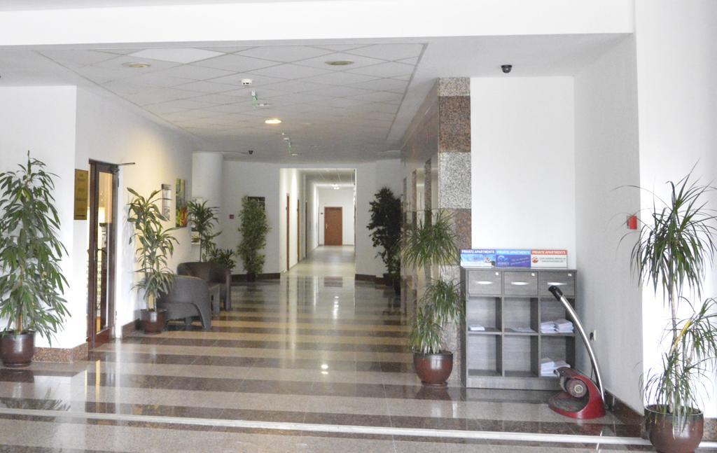 بوروفتس Persey Flora Apartments المظهر الخارجي الصورة
