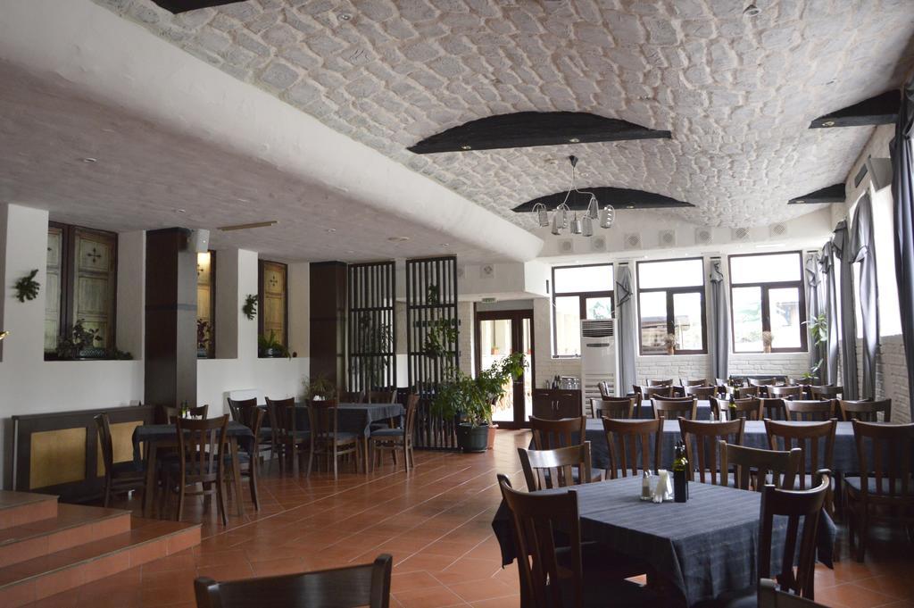 بوروفتس Persey Flora Apartments المظهر الخارجي الصورة