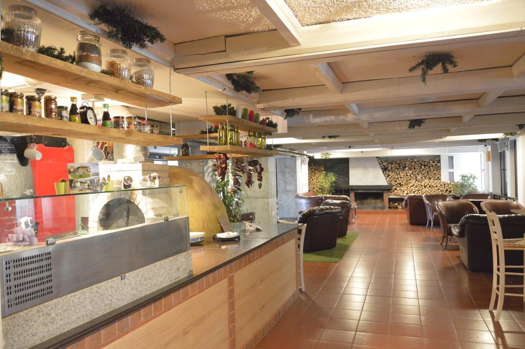 بوروفتس Persey Flora Apartments المظهر الخارجي الصورة
