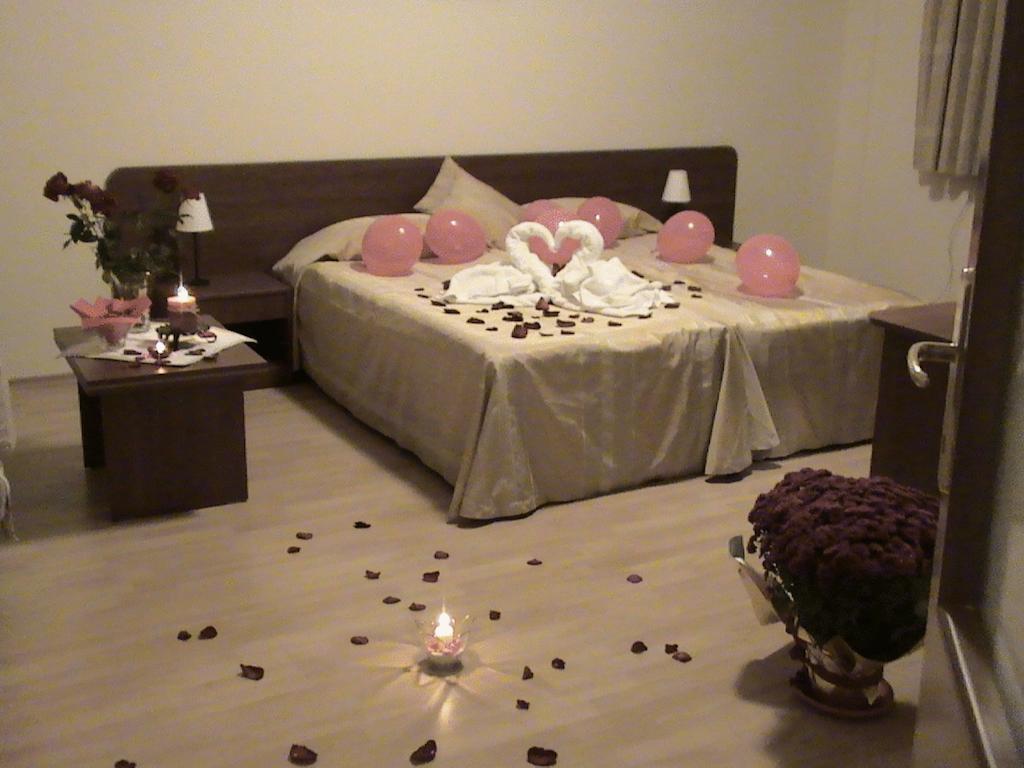 بوروفتس Persey Flora Apartments المظهر الخارجي الصورة